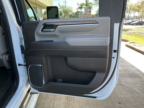 Used 2024 Chevrolet Silverado 2500 LT image 31