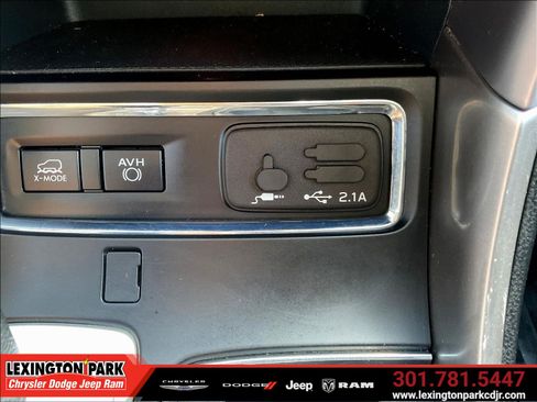 Used 2020 Subaru Ascent Premium w/ Convenience Package AWD/4WD image 15