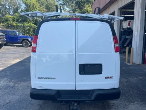 Used 2023 GMC Savana 2500 Extended w/ Driver Convenience Package RWD image 5