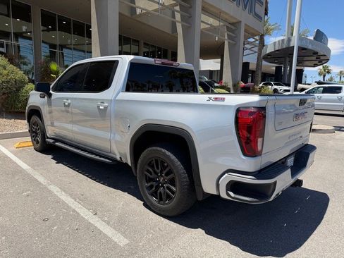 Used 2022 GMC Sierra 1500 Elevation w/ X31 Off-Road Package AWD/4WD image 4