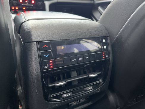 Used 2021 Jeep Grand Cherokee L Limited image 22