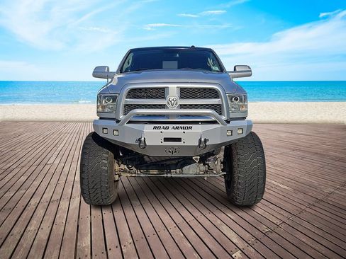 Used 2014 RAM 2500 Tradesman w/ Chrome Appearance Group AWD/4WD image 2