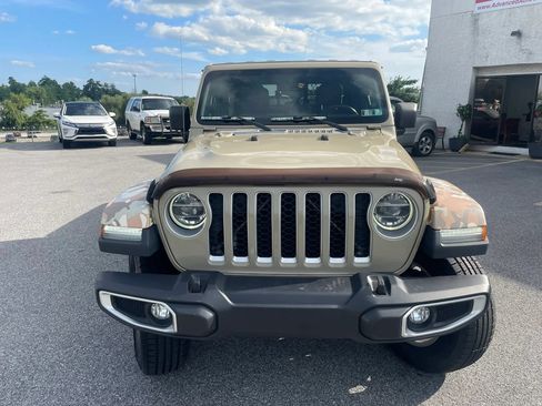 Used 2020 Jeep Gladiator Overland AWD/4WD image 23