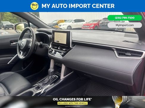 Used 2025 Toyota Corolla Cross AWD Hybrid w/ Convenience Package image 25