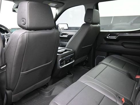 Used 2025 Chevrolet Silverado 1500 LTZ AWD/4WD image 17