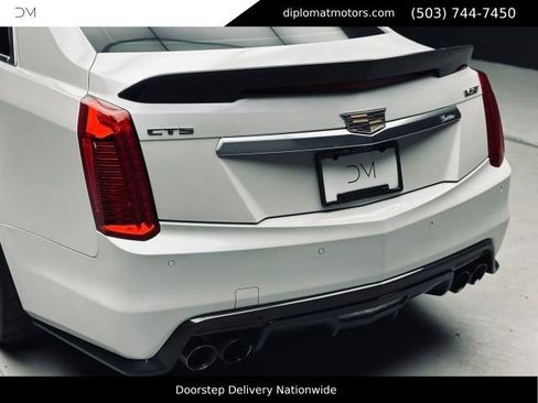 Used 2018 Cadillac CTS V w/ Carbon Fiber Package RWD image 15