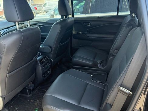 Used 2022 Honda Pilot Touring image 8