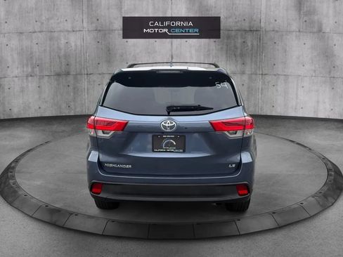 Used 2019 Toyota Highlander Plus FWD image 6