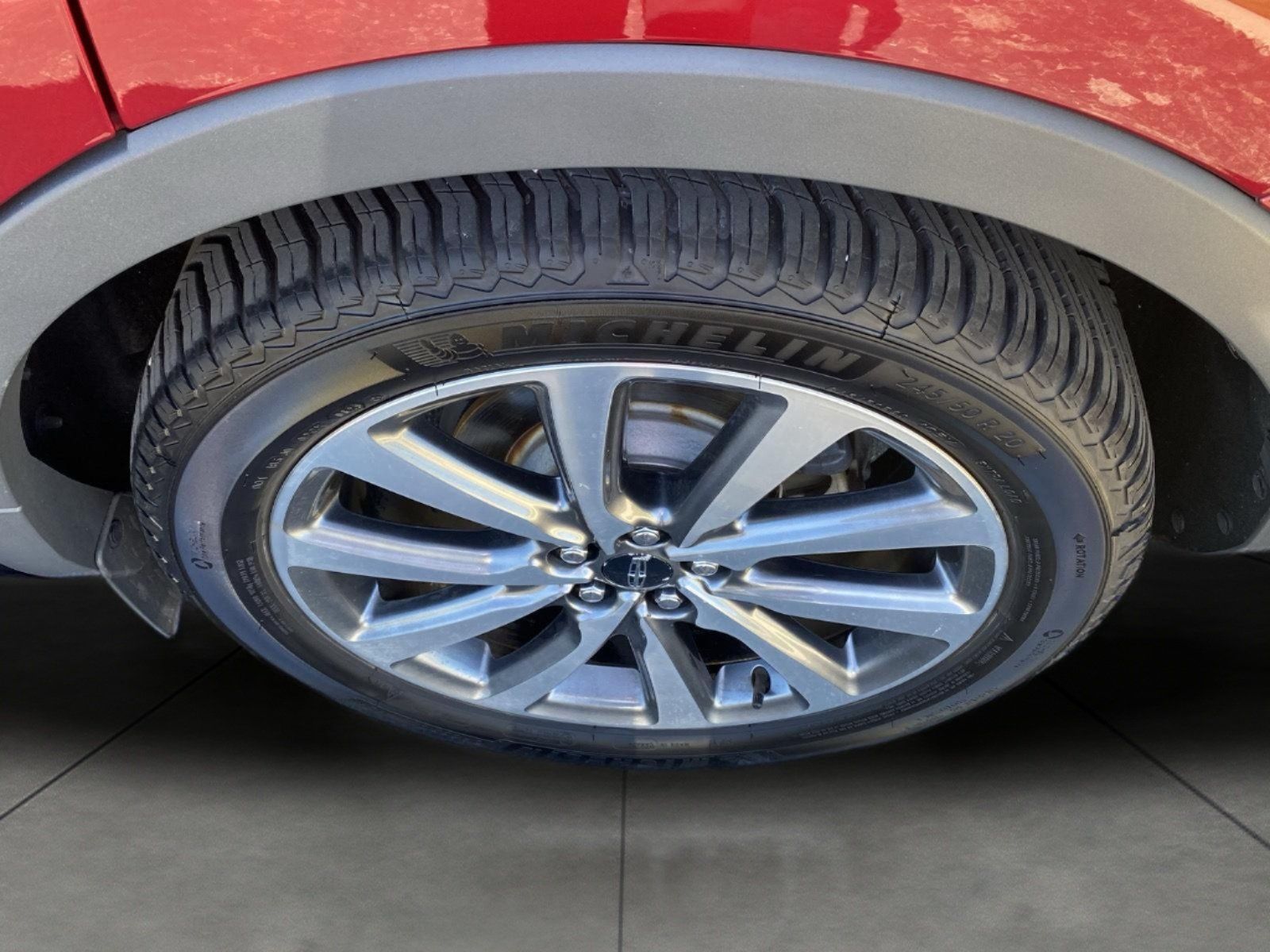 Used 2019 Lincoln Nautilus Select AWD/4WD image 7