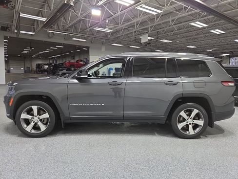 Used 2022 Jeep Grand Cherokee L Limited w/ Trailer Tow Group (B) AWD/4WD image 4