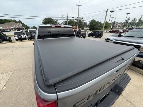 Used 2025 Chevrolet Silverado 2500 Custom w/ Custom Blackout Package AWD/4WD image 8