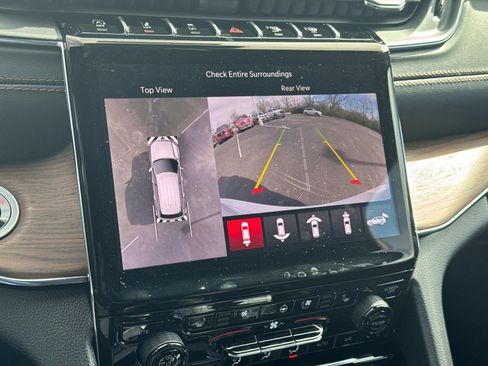 New 2025 Jeep Grand Cherokee Summit w/ Obsidian Package image 28