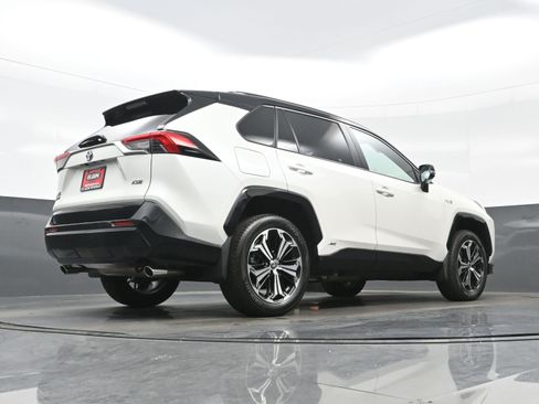 Used 2022 Toyota RAV4 XSE image 32