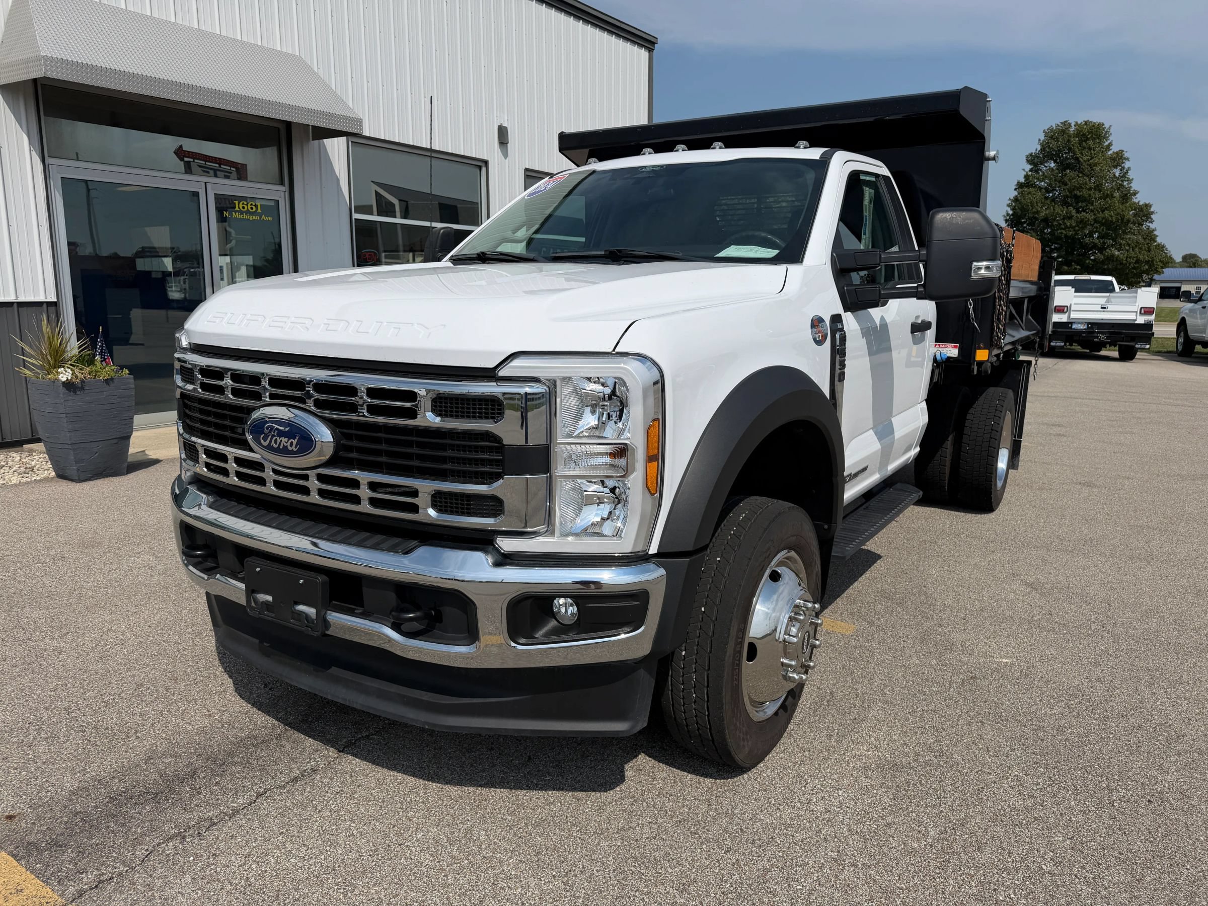 Used 2024 Ford F550 4x4 Regular Cab Super Duty image 14