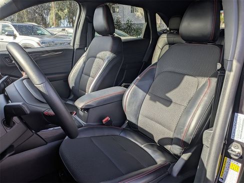 Used 2025 Ford Escape ST-Line image 14