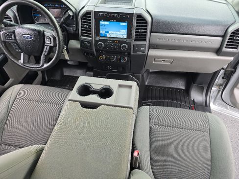 Used 2017 Ford F250 XL w/ STX Appearance Package AWD/4WD image 20