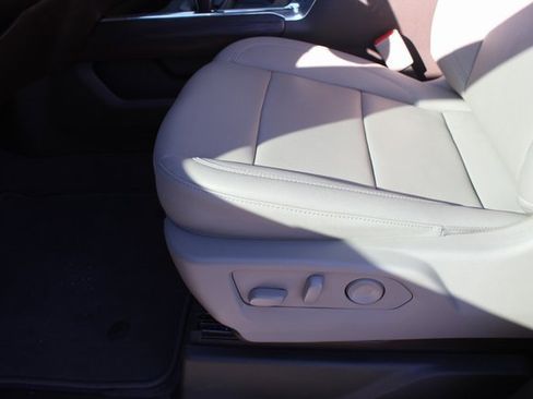 Used 2025 GMC Sierra 1500 SLT image 38