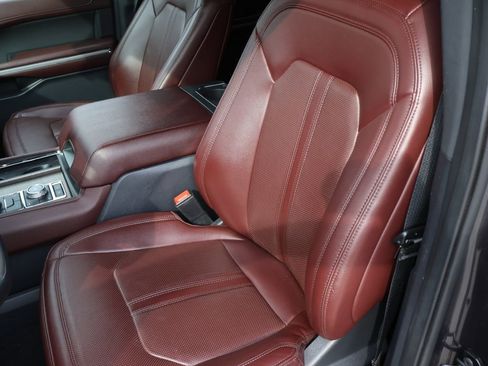 Used 2024 Ford Expedition Limited AWD/4WD image 20