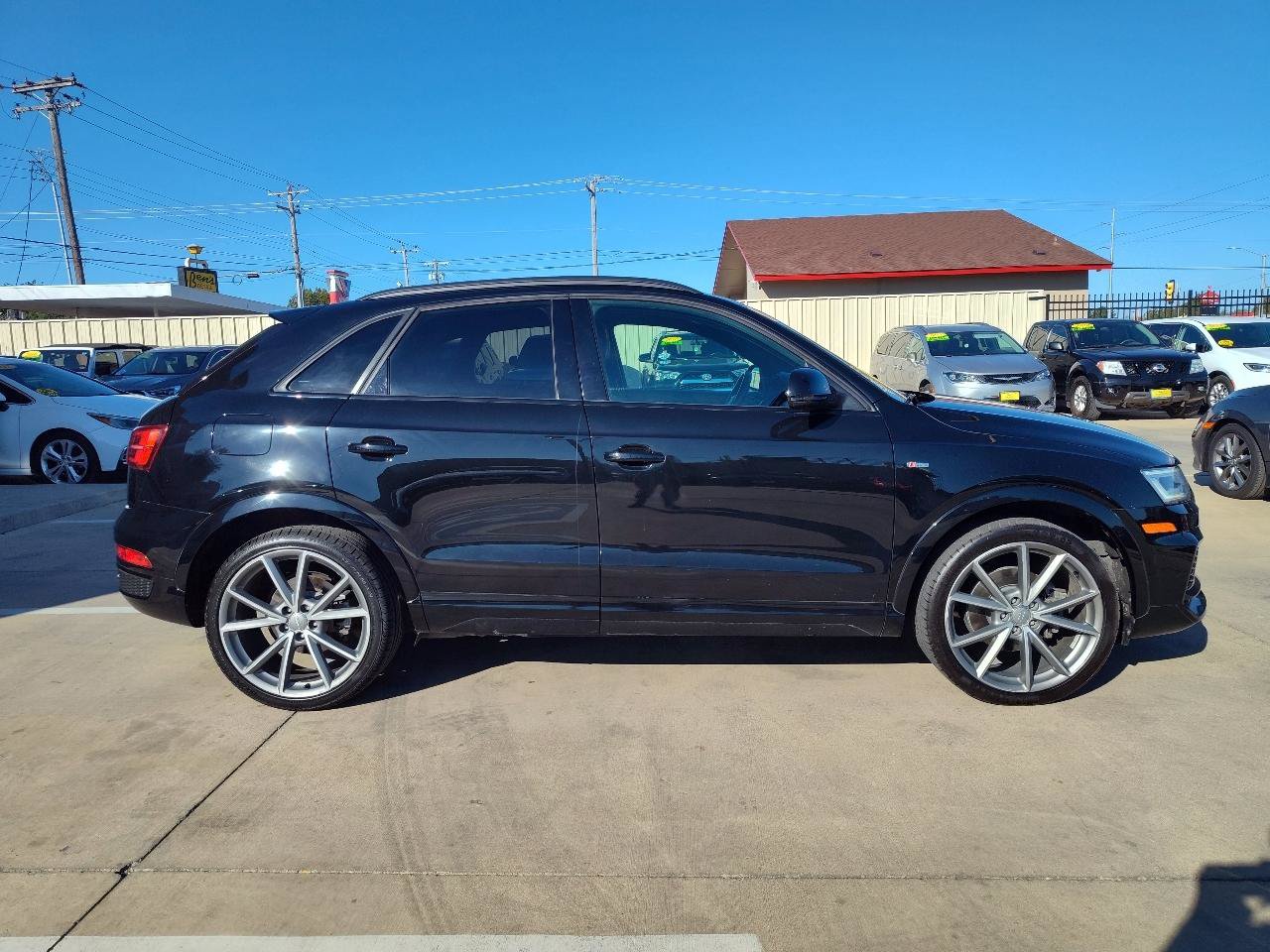 Used 2018 Audi Q3 2.0T Premium Plus FWD image 3