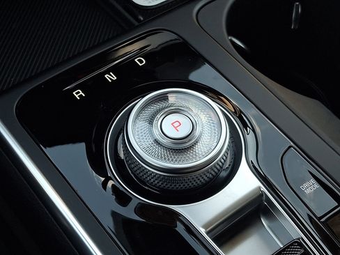 New 2026 Kia Carnival SX FWD image 14
