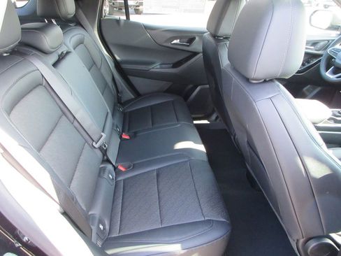 New 2026 Chevrolet Equinox LT w/ Convenience Package II image 18