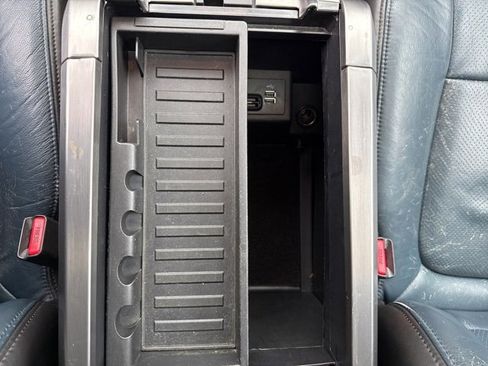 Used 2014 Ford F150 Limited image 23