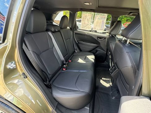 Used 2025 Subaru Forester Limited AWD/4WD image 20