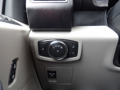 Used 2020 Ford F150 XL w/ XL Power Equipment Group RWD image 19