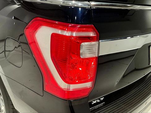 Used 2021 Ford Expedition XLT image 22