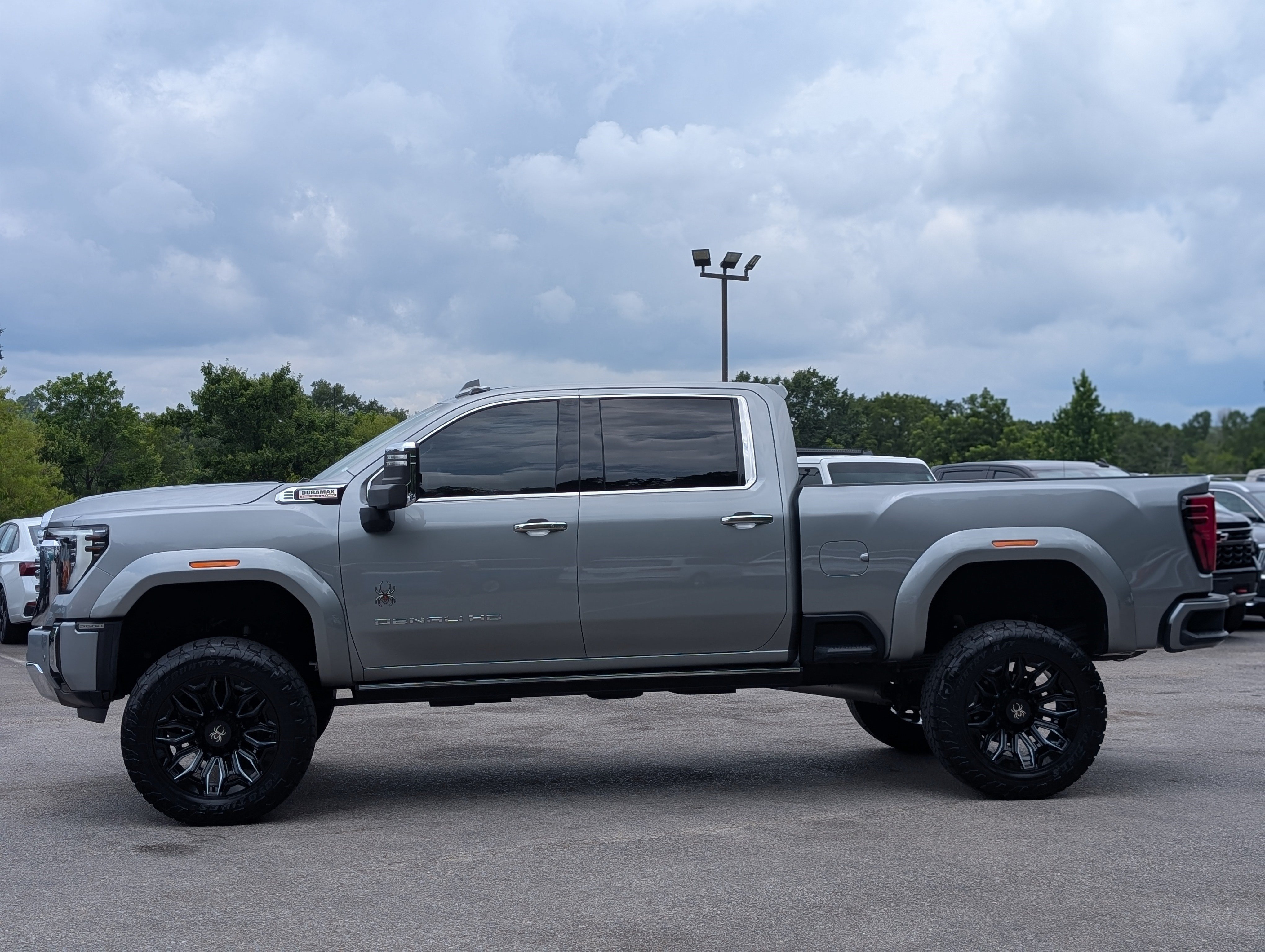 Used 2025 GMC Sierra 2500 Denali w/ Denali Reserve Package AWD/4WD image 6