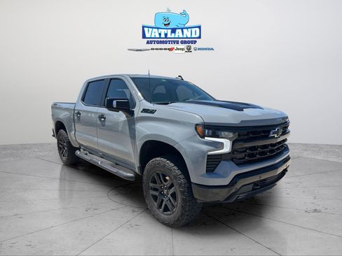 Used 2024 Chevrolet Silverado 1500 LT Trail Boss w/ LT Trail Boss Premium Package AWD/4WD image 7