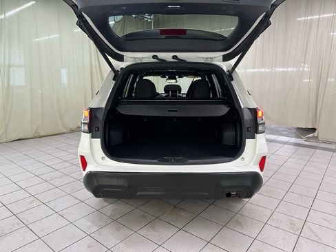 Used 2025 Subaru Forester Premium AWD/4WD image 8