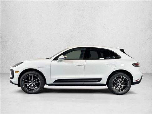 Used 2026 Porsche Macan AWD/4WD image 2
