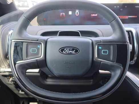 Certified 2025 Ford Expedition Max Platinum w/ Stealth Appearance Package image 18