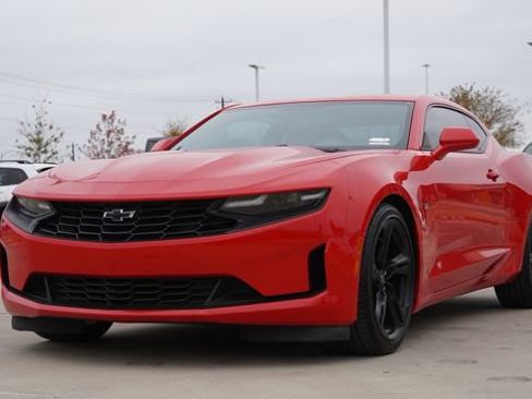 Used 2020 Chevrolet Camaro LT image 3