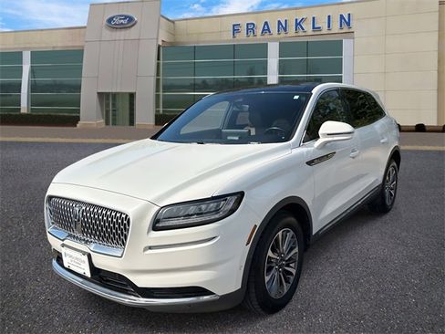 Used 2022 Lincoln Nautilus Reserve image 3