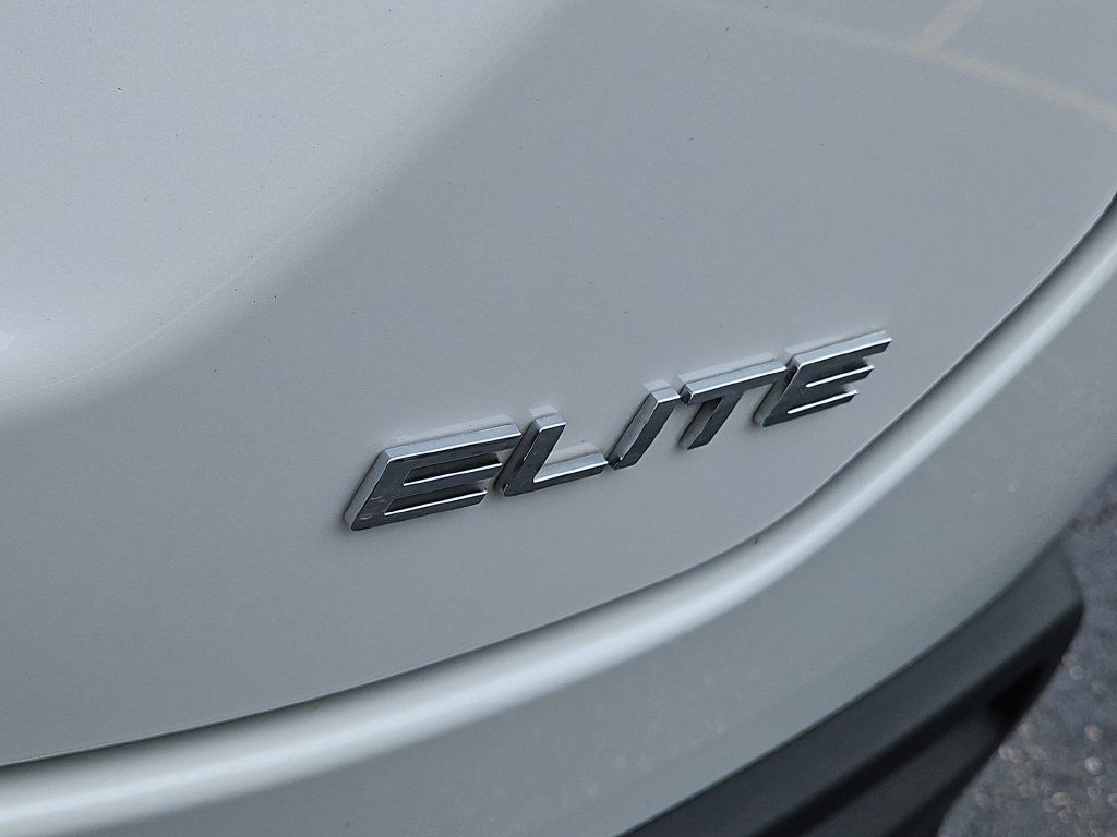 Used 2024 Honda Pilot Elite image 8