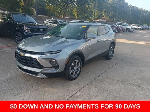 Used 2025 Chevrolet Blazer LT FWD image 1