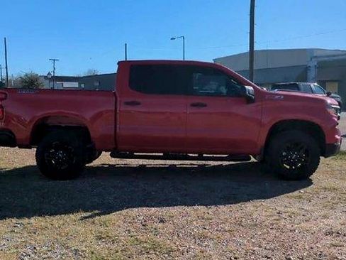 New 2026 Chevrolet Silverado 1500 Custom Trail Boss w/ LPO, Dark Essentials Package AWD/4WD image 9