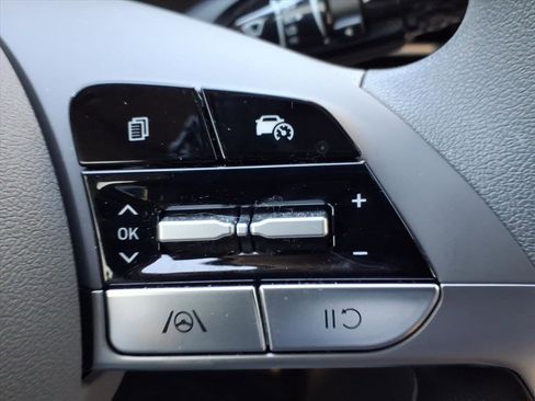 Certified 2025 Hyundai Elantra Blue w/ Cargo Package image 27