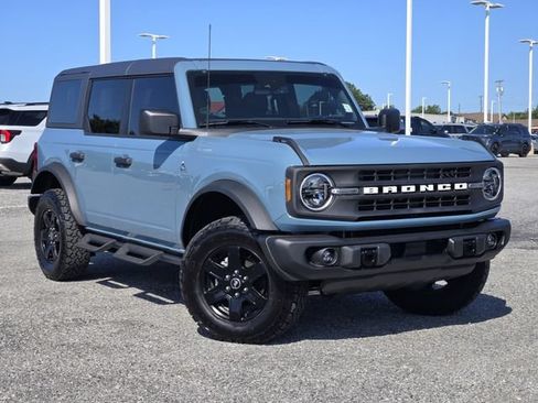 Used 2023 Ford Bronco Black Diamond AWD/4WD image 1