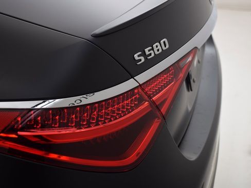 New 2026 Mercedes-Benz S 580 4MATIC Sedan image 12
