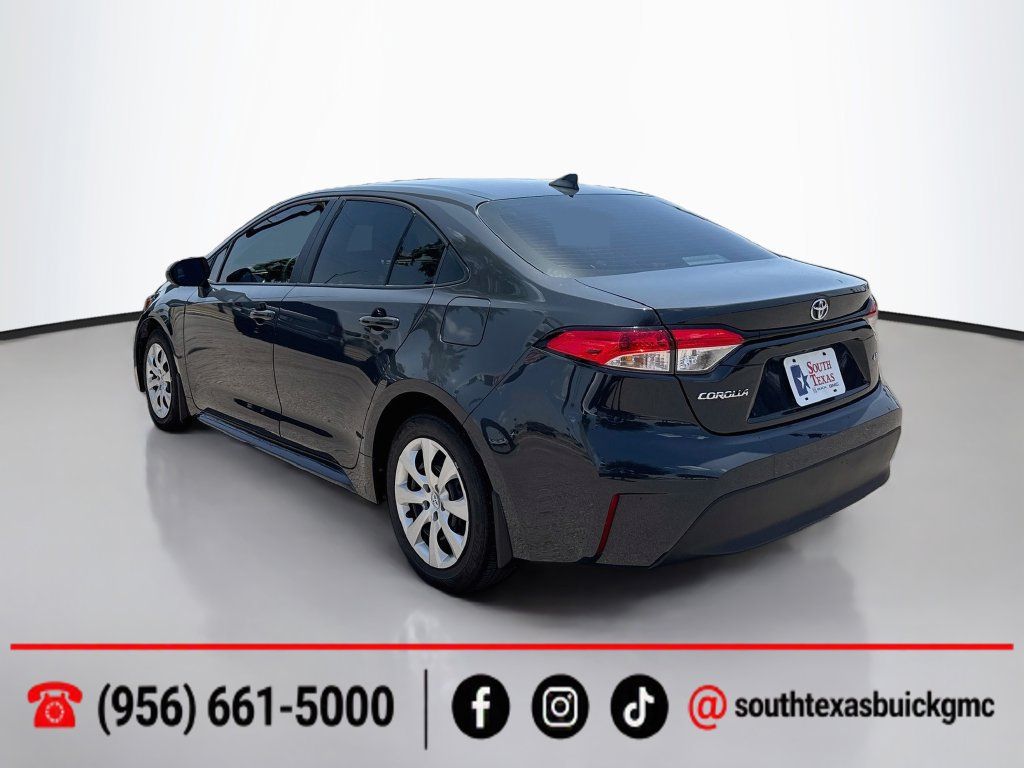 Used 2026 Toyota Corolla LE FWD image 6