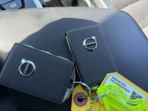 Certified 2023 Volvo XC60 B5 Plus w/ Climate Package image 26