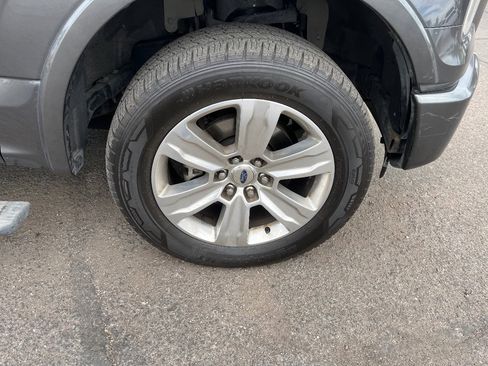 Used 2016 Ford F150 Platinum w/ Equipment Group 701A Luxury image 19