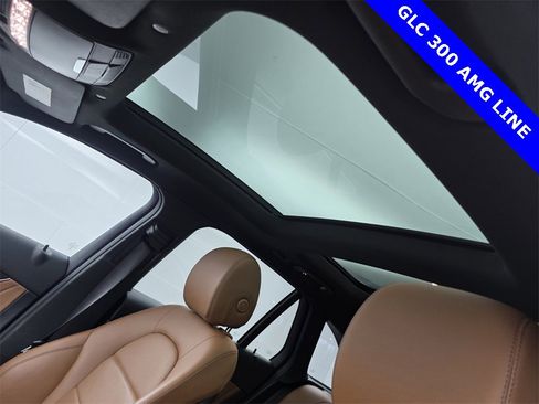 Used 2021 Mercedes-Benz GLC 300 GLC 300 image 12