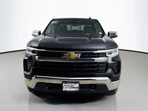 Used 2024 Chevrolet Silverado 1500 LT w/ Z71 Off-Road Package AWD/4WD image 4
