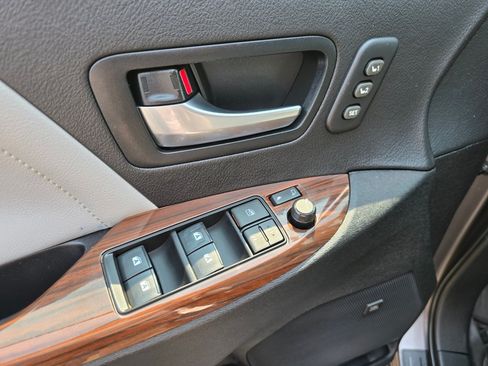 Used 2020 Toyota Sienna XLE Premium AWD/4WD image 39