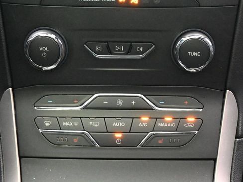 Used 2020 Ford Edge ST-Line FWD image 23
