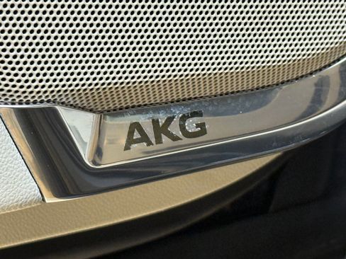 New 2025 Cadillac Escalade Sport Platinum w/ LPO, ONYX Package image 25